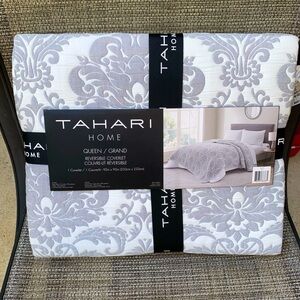 Tahari Hannah Matelasse Gray White Damask Reversible QUEEN Coverlet Quilt 92x92"